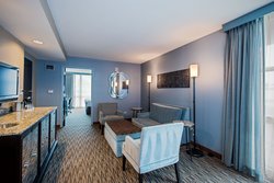  - Crowne Plaza Hotel Glen Ellyn