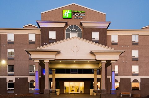Welcome to the Holiday Inn Express & Suites Regina South