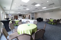  - Holiday Inn Express & Suites North Shore Niles