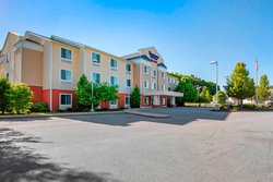  - Fairfield Inn & Suites by Marriott Hooksett