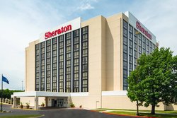  - Sheraton Hotel West Des Moines - I-35 & I-80, Exit 124