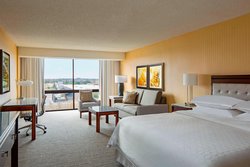  - Sheraton Hotel West Des Moines - I-35 & I-80, Exit 124