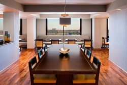  - Sheraton Hotel West Des Moines - I-35 & I-80, Exit 124