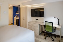  - Holiday Inn Express & Suites Bayer's Lake Halifax