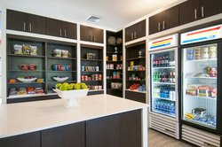  - Holiday Inn Airport North Kenner - I-10, Exit 221