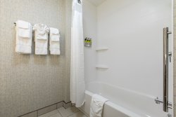  - Holiday Inn Express & Suites Piedmont - I-85, Exit 40