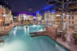  - Holiday Inn & Suites Maple Grove - I-94 & I-694, Exit 28