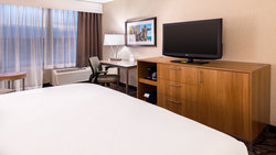  - Holiday Inn Warren
