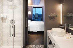  - Le Meridien Hotel Columbus - I-670, Exit 4