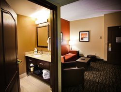  - Holiday Inn & Suites La Crosse