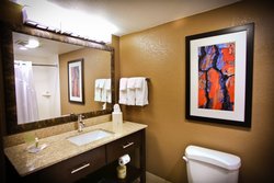  - Holiday Inn & Suites La Crosse