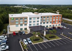  - Holiday Inn Express & Suites Piedmont - I-85, Exit 40