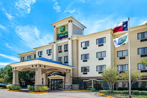 fort worth suites inn express holiday
