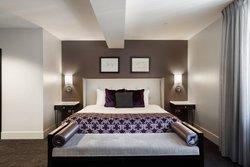  - Ambassador Hotel Downtown Kansas City - I-70, Exits 2J & 2K