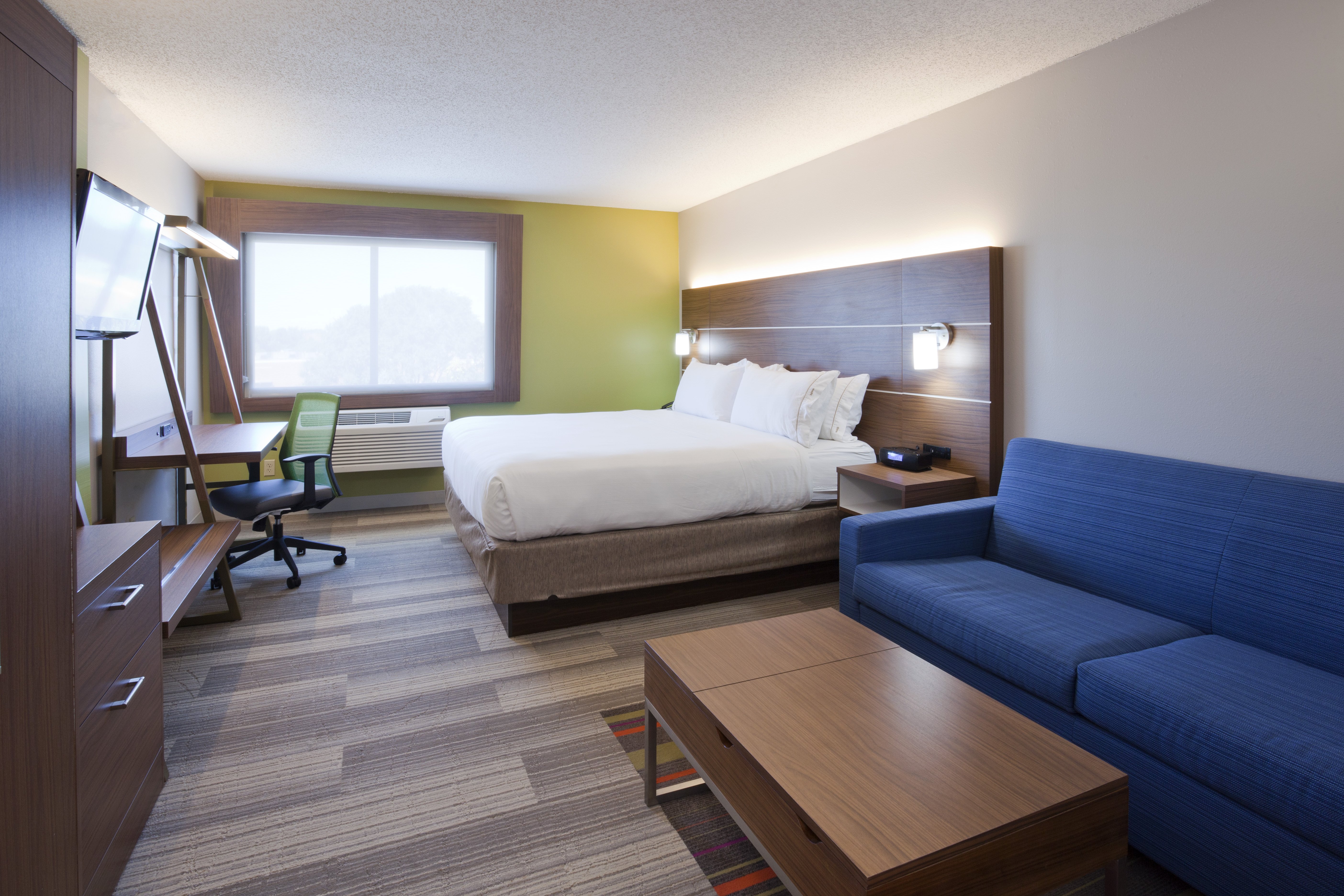 Our Minneapolis location offers modern King rooms with sofa beds