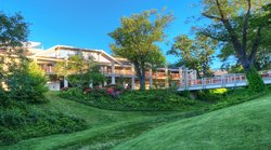  - Ashland Hills Hotel - I-5, Exit 14