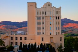  - Ashland Springs Hotel Ashland