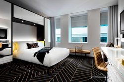  - W Hotel Montreal