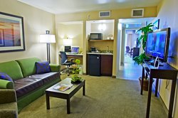  - Holiday Inn & Suites Airport Phoenix - I-10, Exit 153