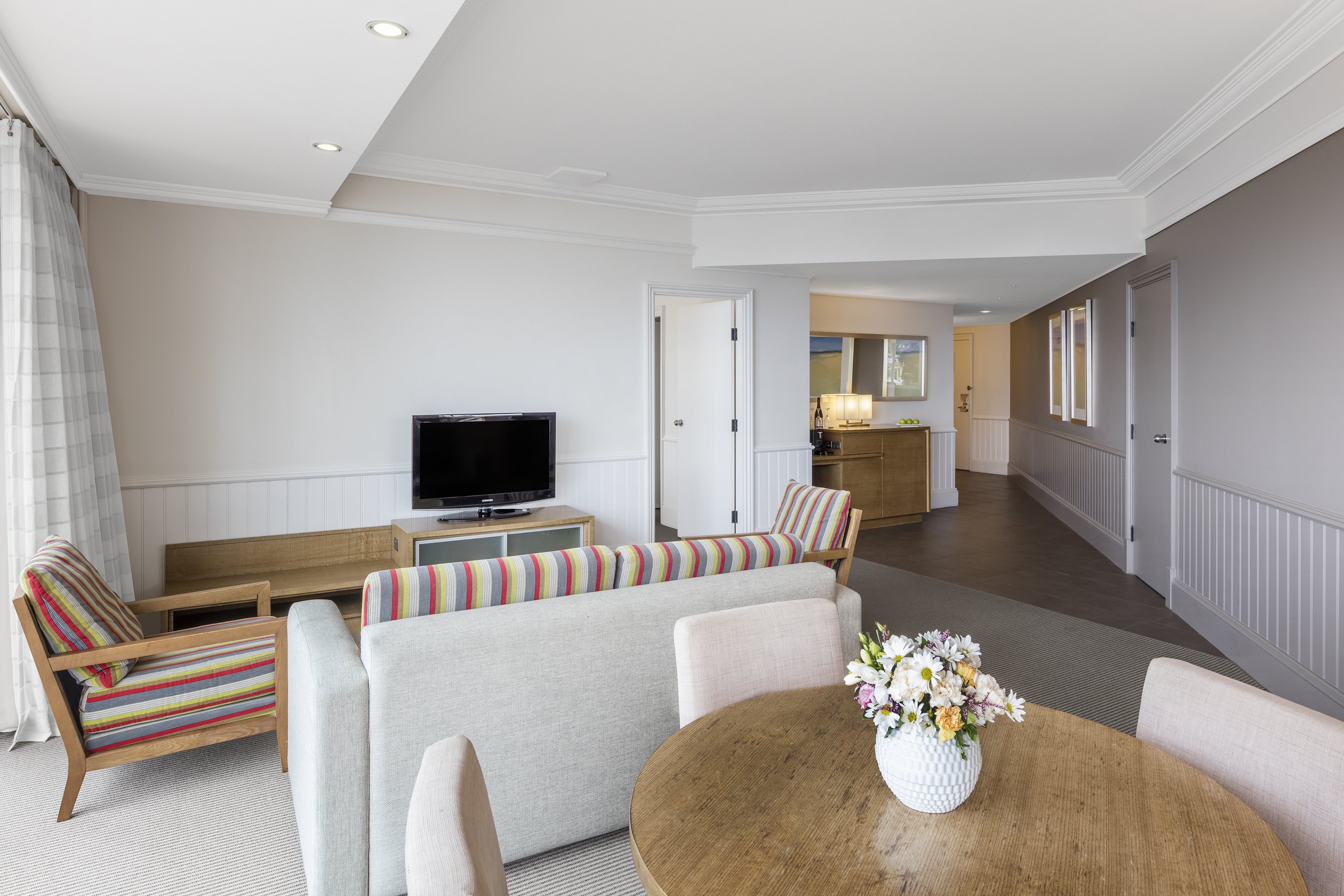 CROWNE PLAZA TERRIGAL PACIFIC BY IH-guestroom-Enjoy a suite stay in our Pine Suite .jpg