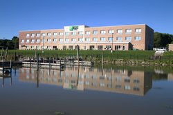  - Holiday Inn Express & Suites Port Huron - I-69 & I-94, Exit 274