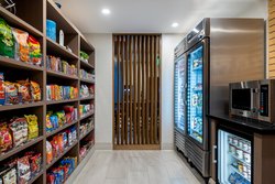  - Holiday Inn Express & Suites Santa Ana - I-5, Exit 104