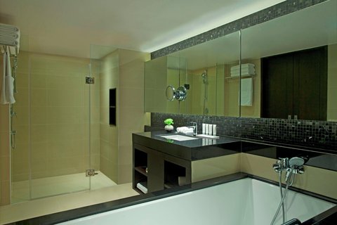 LE MERIDIEN PHUKET BEACH - Photo 22