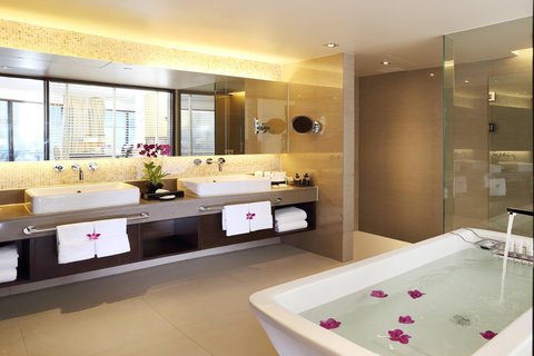 LE MERIDIEN PHUKET BEACH - Photo 52