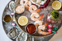  - Reikart House Hotel Amherst - I-290, Exit 7