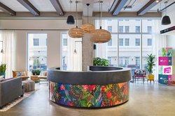  - Aloft Hotel Downtown Austin - I-35, Exit 234B