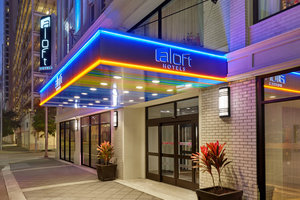houston hotel aloft downtown