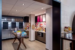  - Aloft Hotel Downtown Philadelphia