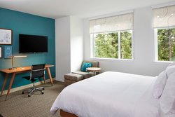  - Element Hotel Redmond