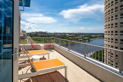  - Aloft Hotel Downtown Tampa