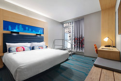  - Aloft Hotel Downtown Tampa