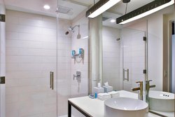  - Aloft Hotel Magnificent Mile Chicago