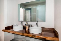  - Aloft Hotel on the Levee Newport - I-471, Exit 5