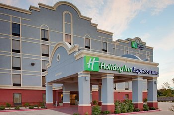 Holiday Inn Express Hotel & Suites