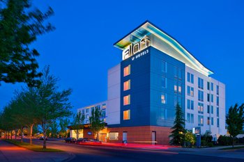 Aloft Portland Airport at Cascade Station