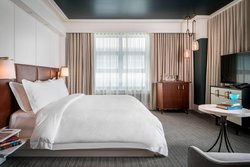  - Perry Lane Hotel Savannah