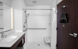  - Holiday Inn Express & Suites Altoona - I-80, Exit 143