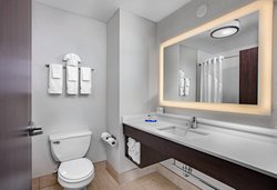  - Holiday Inn Express & Suites Altoona - I-80, Exit 143