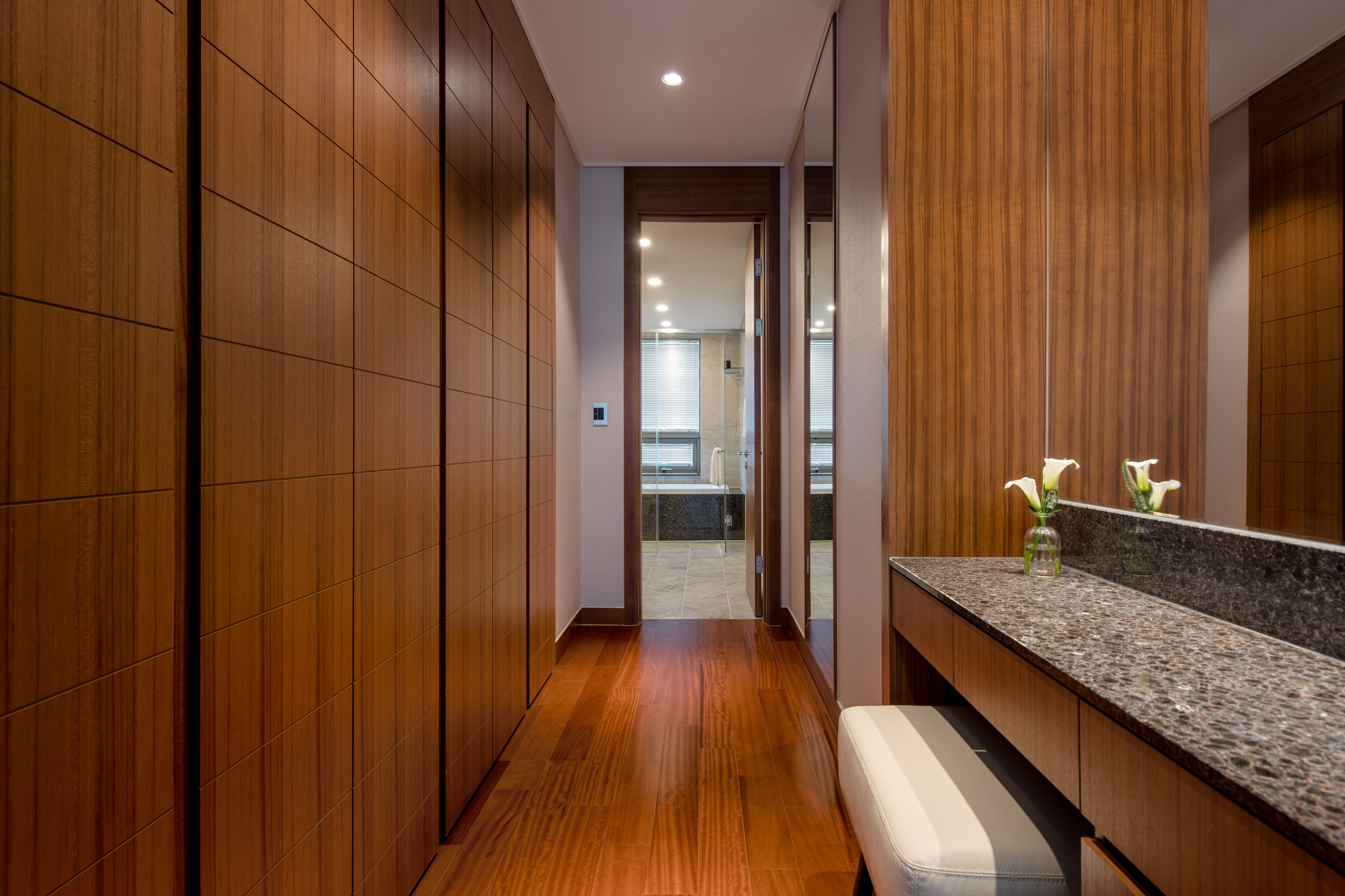 Somerset Jeju Shinhwa World-guestroom-Wardrobe of Family Suite.jpg