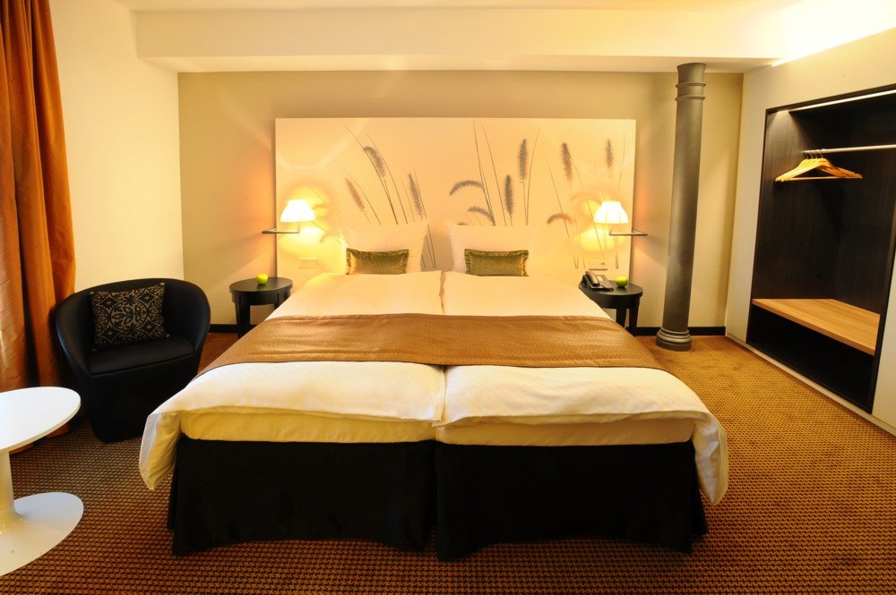 NESTOR HOTEL LUDWIGSBURG-guestroom-new standard rooms (renovation from august 2012).jpg