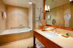  - Westin Hotel Bellevue - I-405, Exit 13A