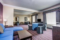  - Holiday Inn Express & Suites Raceland