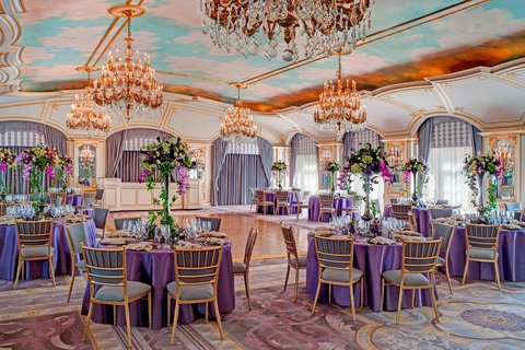 THE ST REGIS NEW YORK - Photo 11