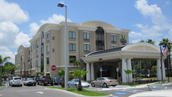  - Holiday Inn Express & Suites Busch Gardens Tampa