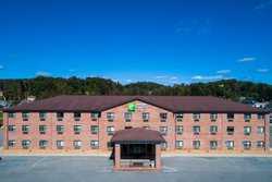  - Holiday Inn Express & Suites Elkins