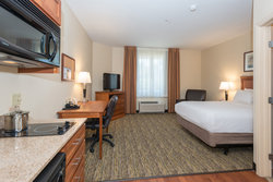  - Candlewood Suites Downtown Mobile - I-10, Exit 26B
